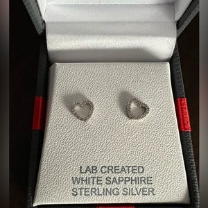 Women’s heart shaped earnings. White sapphire sterling silver